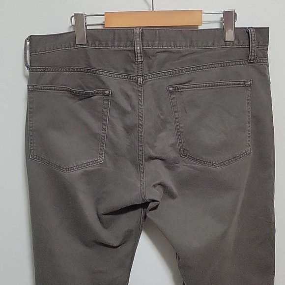 Men's Gap Denim Slim Trousers | Size 34x32 - Picture 10 of 13